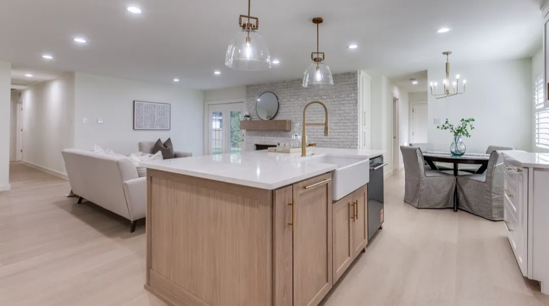 1409 Navarro after renovation, photo 7