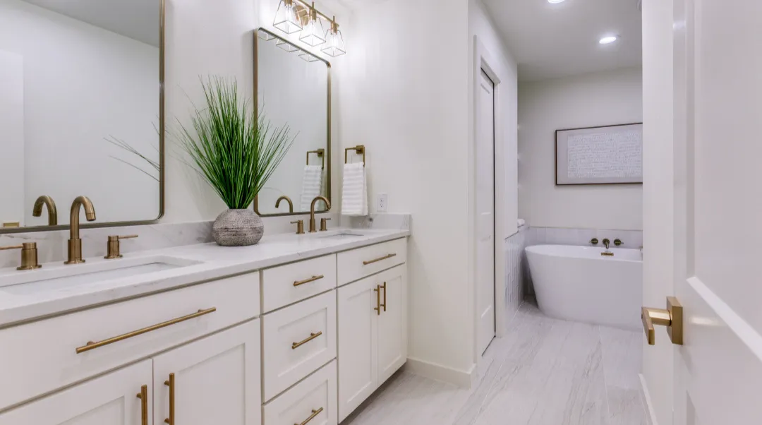 1409 Navarro after renovation, photo 9