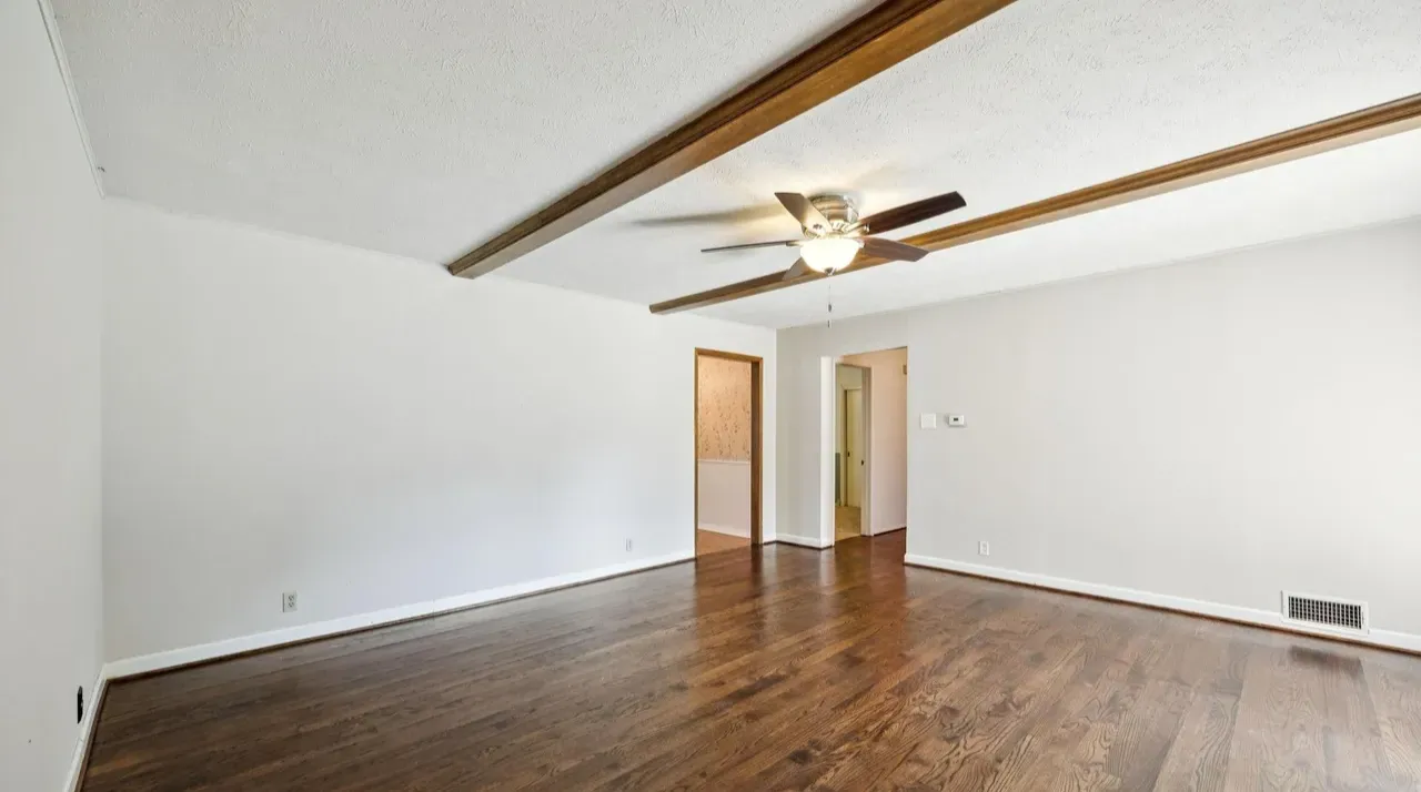 1409 Navarro before renovation, photo 4